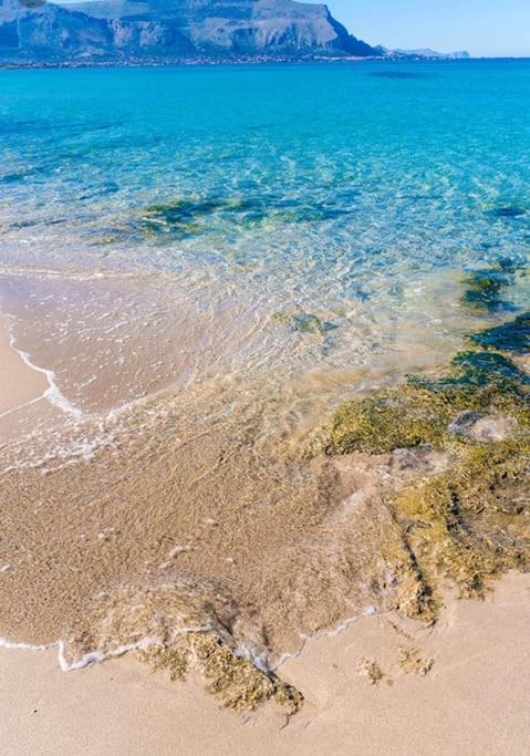 Вілла Isola Bianca Ізола-делле-Фемміне Екстер'єр фото